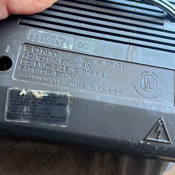 Radio - Picture 2 of 2